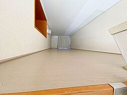 レオパレスＡｄｍｉｒａｔｉｏｎＮＥＸＴ 2階1Kのリビング/ダイニング