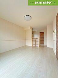 岩出ヒルズ　II 1階1LDKのリビング/ダイニング