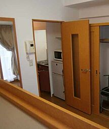 レオパレスFlat浜松町 6階1Kのリビング/ダイニング