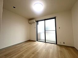 グランデール三井 2階ワンルームのリビング/ダイニング