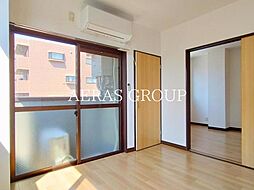 クレッシェンドI 3階2DKのリビング/ダイニング