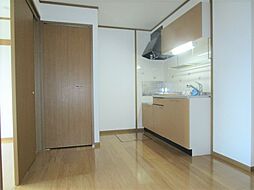 プリムローズ 1階2DKのリビング/ダイニング