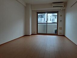 サリータ　ソプラ 103 1階1Kのリビング/ダイニング