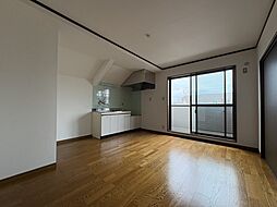 リラ・ピラミゼ 302 3階2DKのリビング/ダイニング