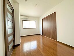 浅間台レジデンス 302 3階2Kのリビング/ダイニング