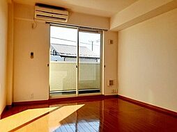 メゾン・アルピナ 2階ワンルームのリビング/ダイニング