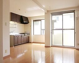 グリーンヒル 2階1LDKのリビング/ダイニング