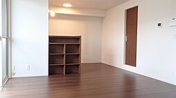 イゾラ ルーチェ 2階1LDKのリビング/ダイニング