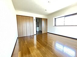 ウエストルム 105 1階1DKのリビング/ダイニング