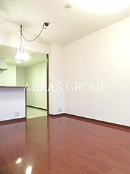 弦巻パーク・ホームズ 1階2LDKのリビング/ダイニング