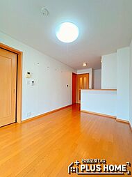 ペシュール西小二里 1階1LDKのリビング/ダイニング