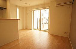 グルナディエ 1階1LDKのリビング/ダイニング