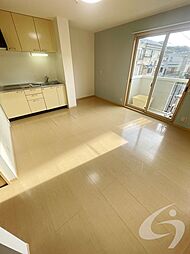 神鉄粟生線 鈴蘭台西口駅 徒歩6分の賃貸アパート 1階2LDKのリビング/ダイニング