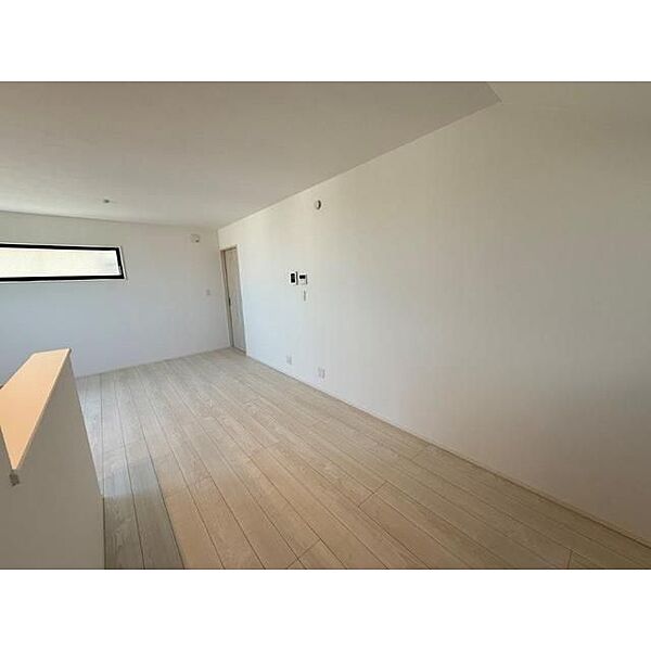 detached 東京都八王子市子安町２丁目35-14

地図を見る