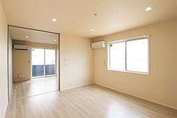 コニフェールII 1階1LDKのリビング/ダイニング