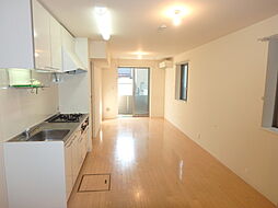 カーサ・デ・ラ・ルーム 102 1階1LDKのリビング/ダイニング