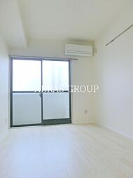 ピアニシオンブローニュクレスト 5階ワンルームのリビング/ダイニング