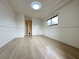 ニューグラストップII 203 2階1Kのリビング/ダイニング