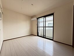 京王線 百草園駅 徒歩11分の賃貸アパート 2階1Kのリビング/ダイニング