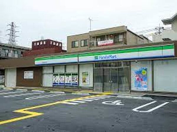 画像4:ファミリーマート井高野駅前店 385m