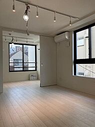 プライマル東新宿 4階1DKのリビング/ダイニング