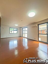 シンフォニータウンIII　E棟 2階ワンルームのリビング/ダイニング