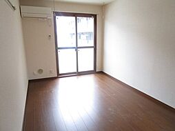 シーサイドスクウェア・Y 1階1Kのリビング/ダイニング