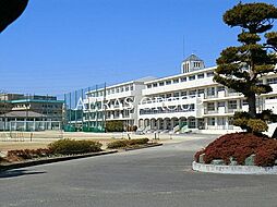 [周辺] 松戸市立小金北中学校 1911m