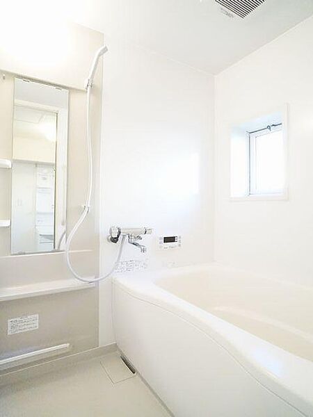 画像11:【浴室】1日の終わりは清潔感のある快適な空間で、ゆっくりと疲れを癒してください♪