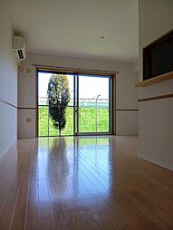 ヴィルヌーブ南棟 2階2LDKのリビング/ダイニング