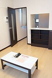 レオネクストプリムローズハウス 1階1Kのリビング/ダイニング