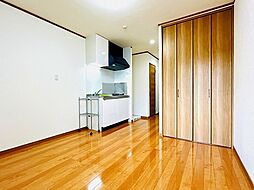 メゾンシェヌ 202 2階ワンルームのリビング/ダイニング