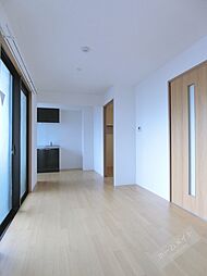 ヴィラペントハウス堺東 801 8階ワンルームのリビング/ダイニング