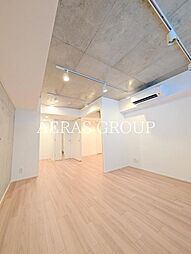 グランパセオ代々木上原II 地下1階1LDKのリビング/ダイニング