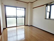 日当り良好の明るいお部屋です
