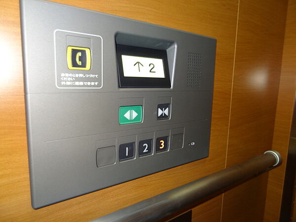 画像27:エレベーター内