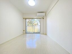 ま・めぞん 4階ワンルームのリビング/ダイニング