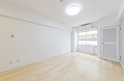 カルム赤坂 1階ワンルームのリビング/ダイニング