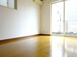 プルミエイッセン 1階2DKのリビング/ダイニング