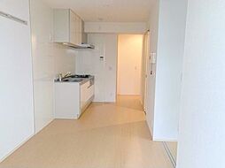 RAFFINE REGALO 1階1LDKのリビング/ダイニング