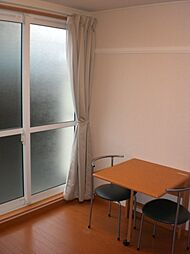 レオパレスファミール加賀 1階1Kのリビング/ダイニング