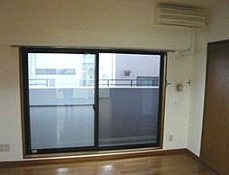 ローズガーデン 2階1LDKのリビング/ダイニング