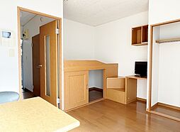 レオパレスますがた 101 1階1Kのリビング/ダイニング