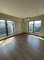 Pierre Lumiere 3階1LDKのリビング/ダイニング