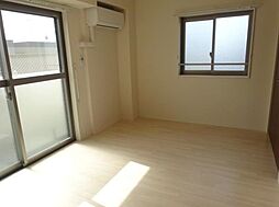 La Clarte 2階1Kのリビング/ダイニング