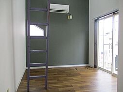 トラウンハウス 1階ワンルームのリビング/ダイニング