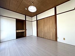 居間