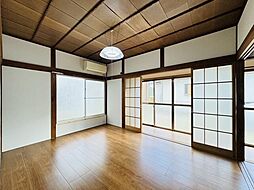 居間