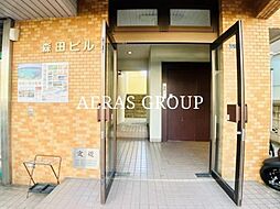 7 / 18