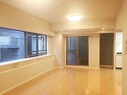 カスタリアお茶の水 2階1LDKのリビング/ダイニング